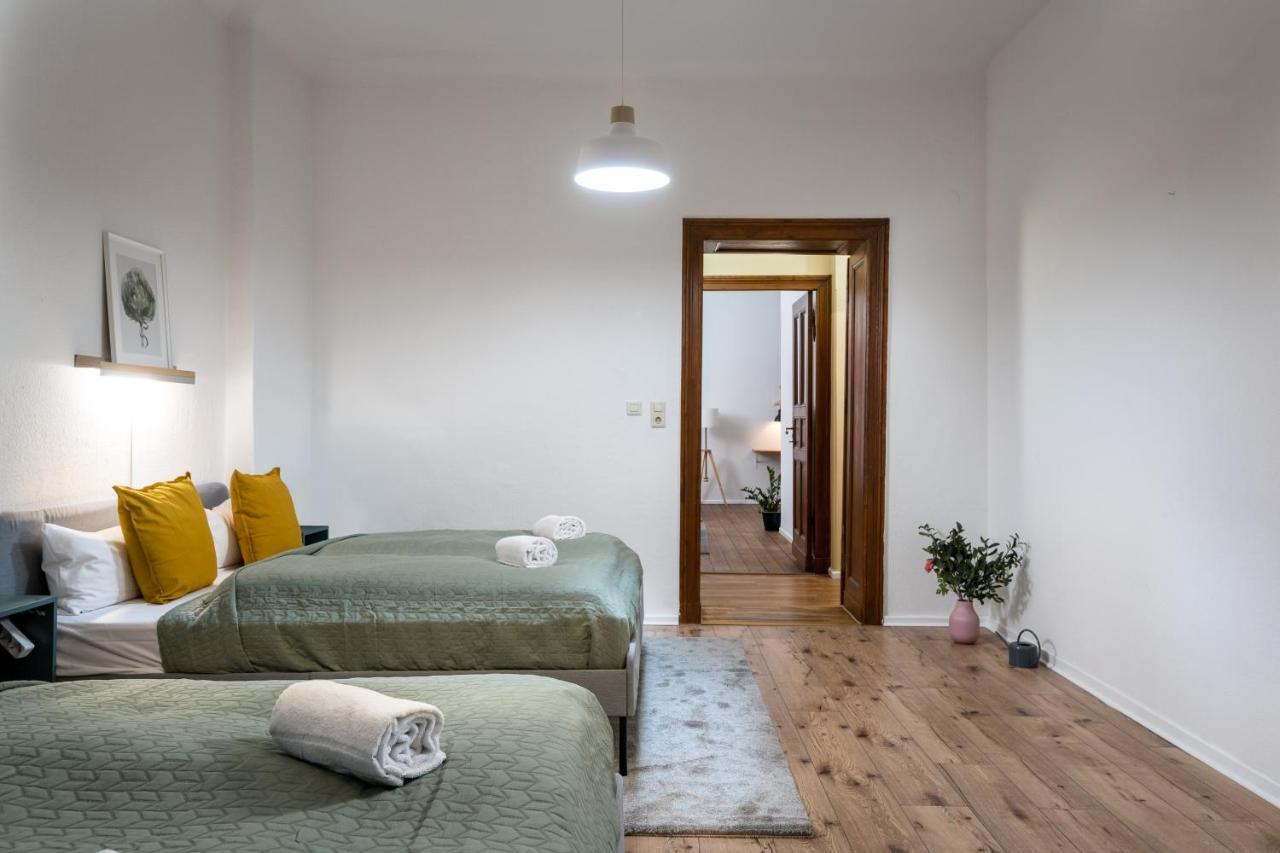 Super Zentral Super Schoener Altbau In Moabit Rostockerstrasse Im Herzen Von Berlin Fuer Bis Zu 6 Personen Eksteriør bilde